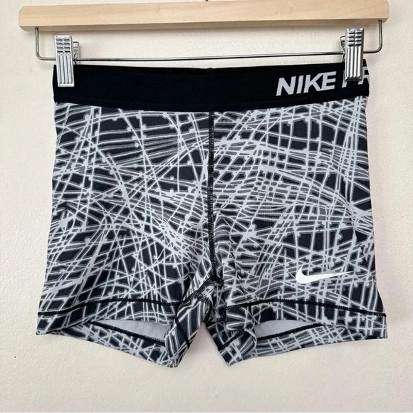 Nike Pro Womens  Small Cool Tracer Spandex Athletic Short - Picture 2 of 11